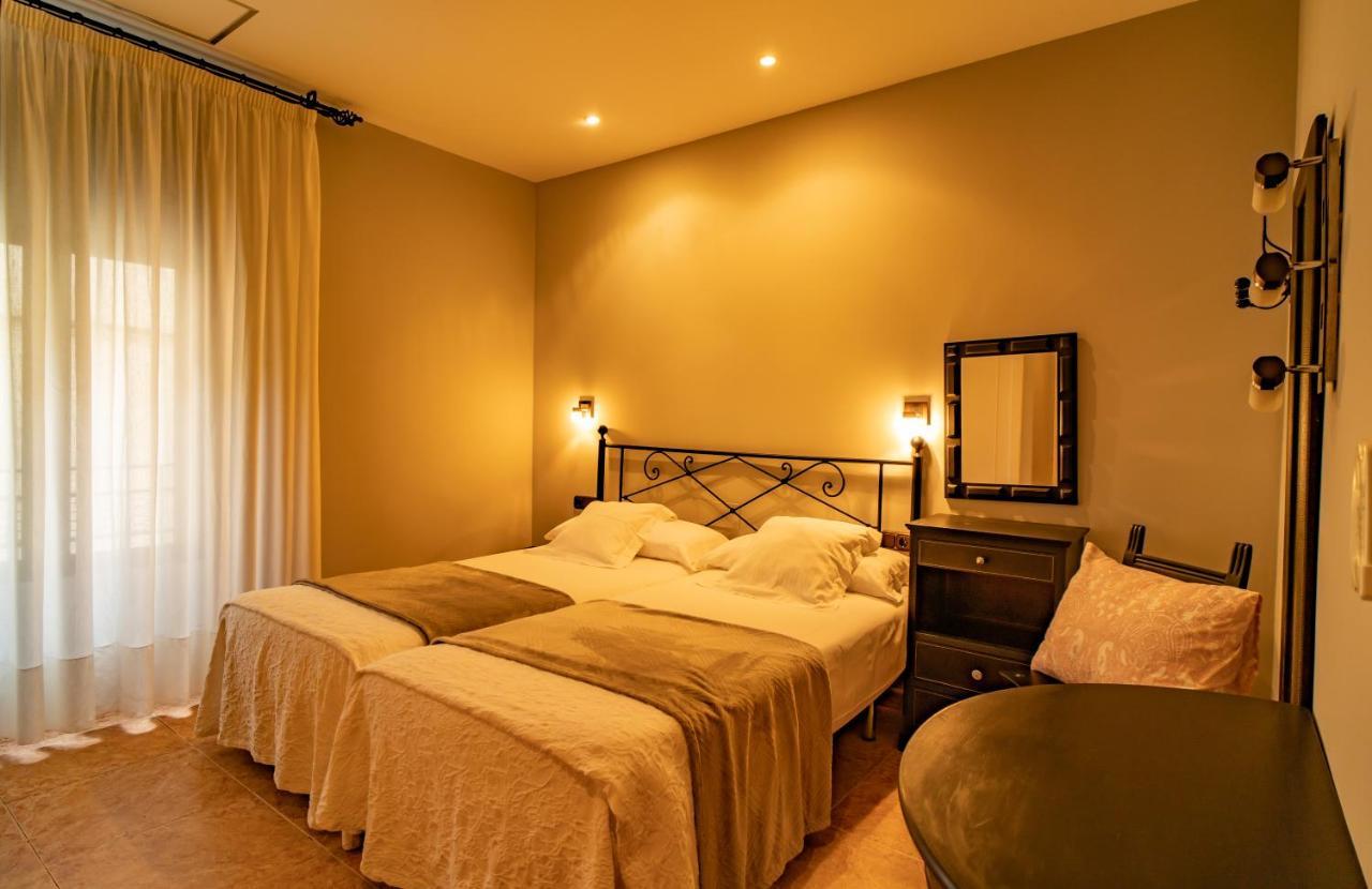 Hotel Alfonso IX (Adults Only) Caceres Exterior photo