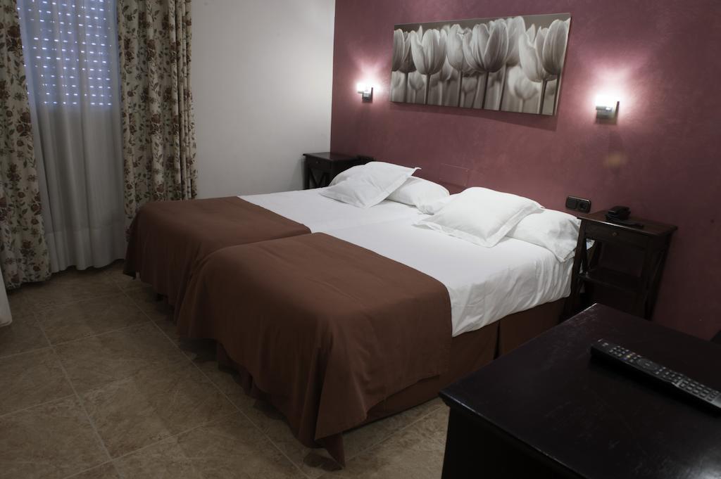 Hotel Alfonso IX (Adults Only) Caceres Exterior photo